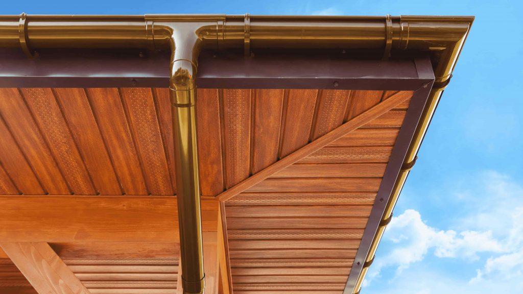 How to decorate the outside of the house with copper.