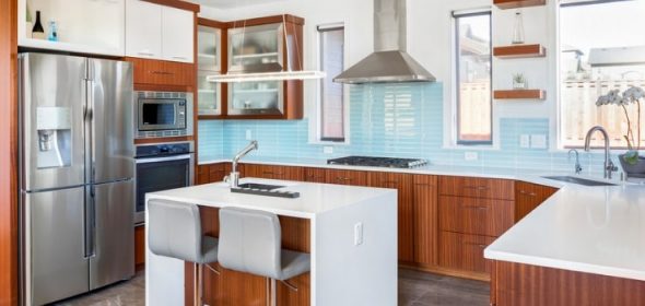 How to tile your kitchen splashback.