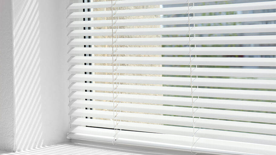 Venetian blinds